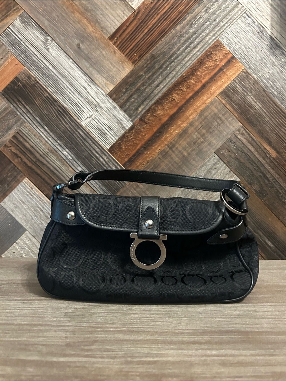 Salvatorre Ferragamo Gancini
